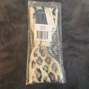 Brand New Crown & Ivy Headband